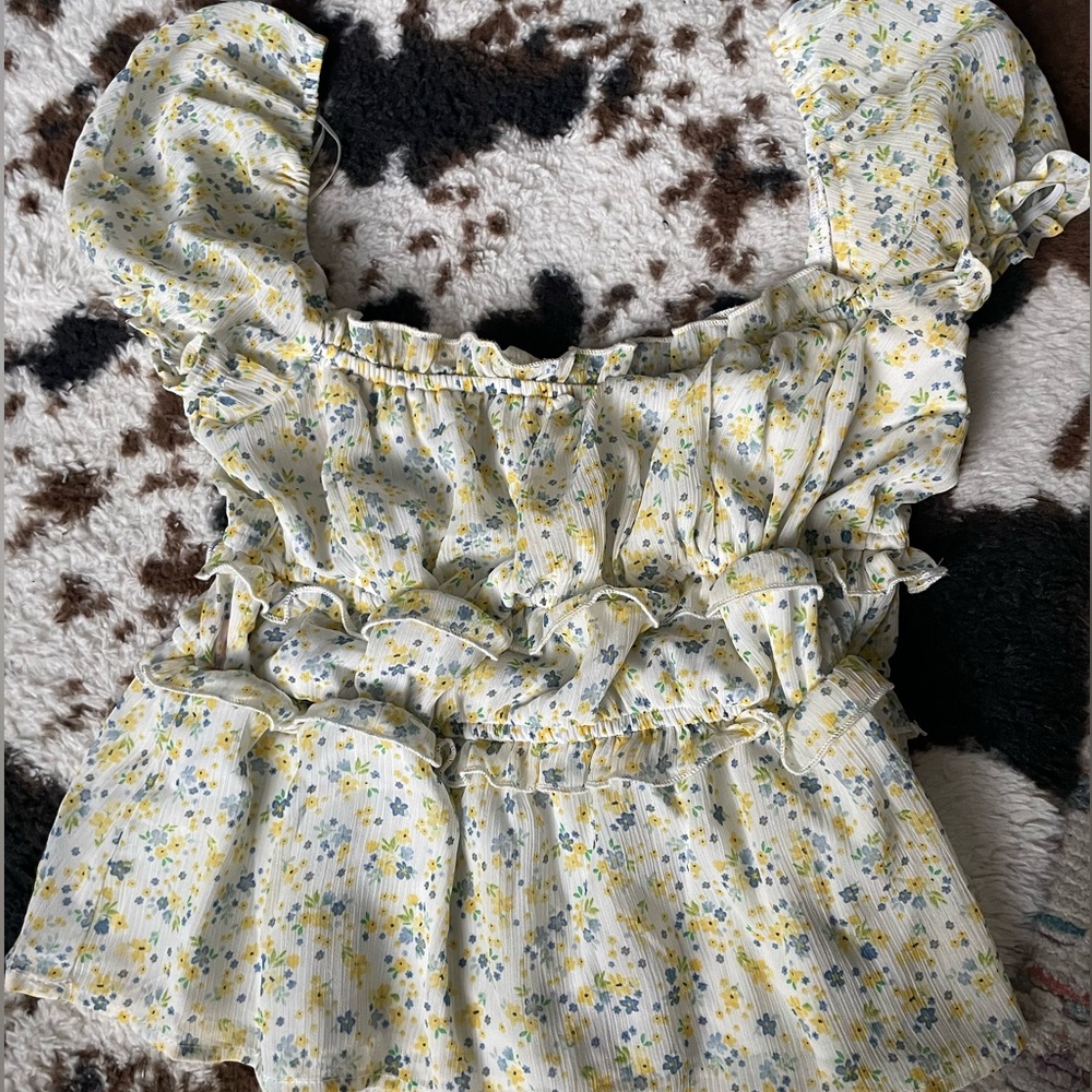 Floral Ruffle Blouse